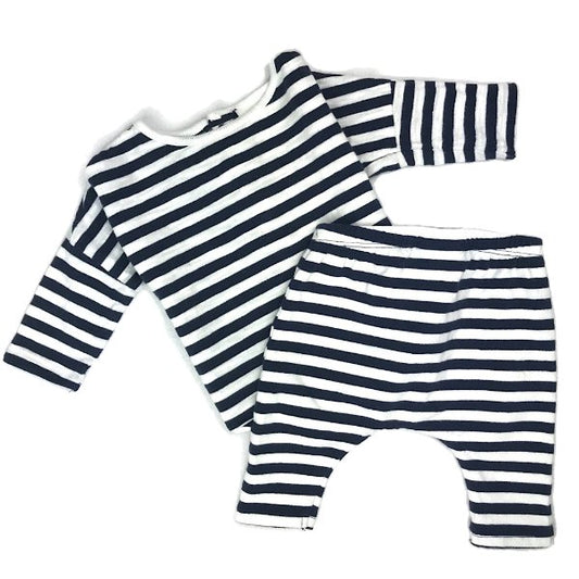 "Next" strīpains, divdaļīgs kostīms